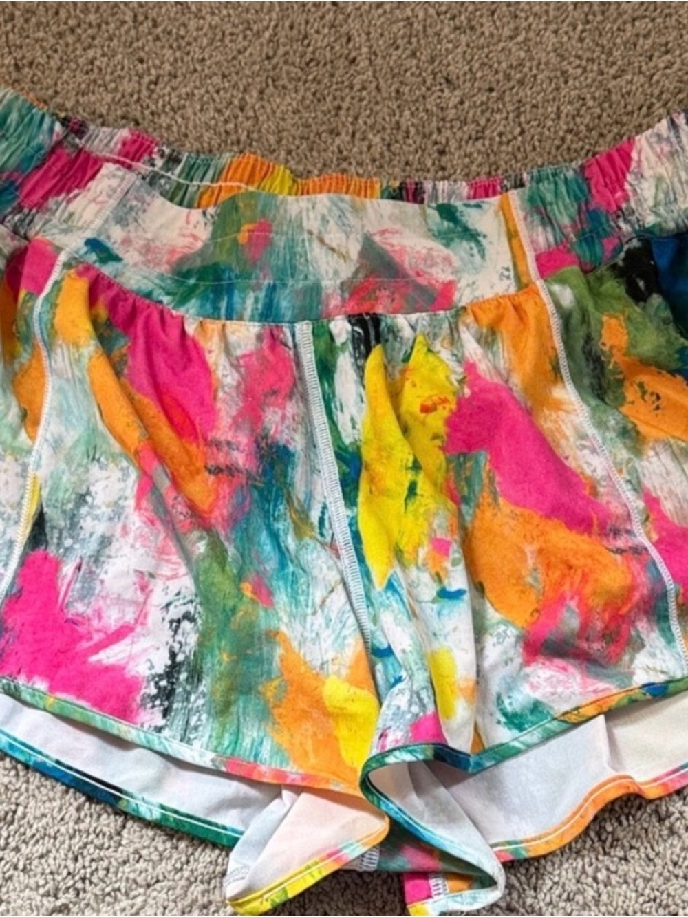 SOLD OUT Women’s Multicolor Hotty Hot Lululemon Shorts 2.5